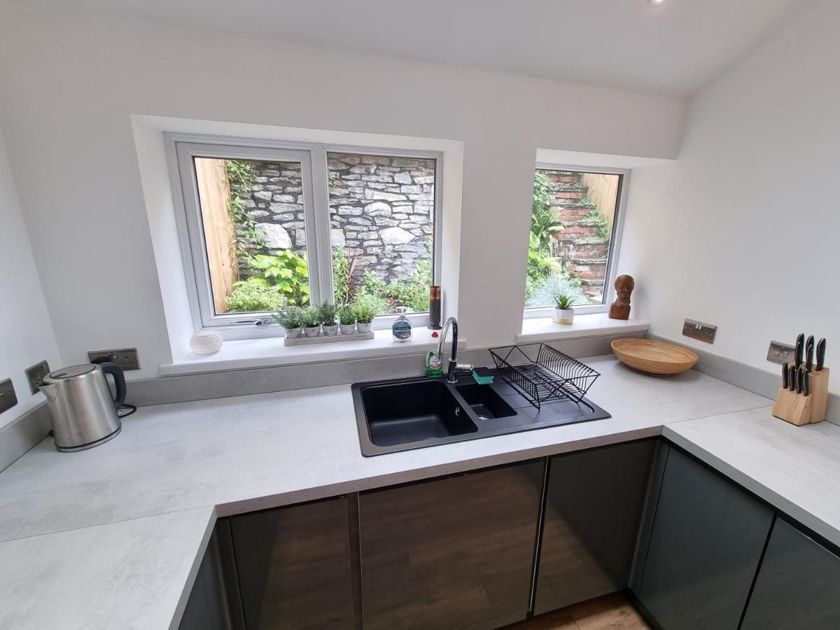 Hill View Villa Abertillery Exteriör bild
